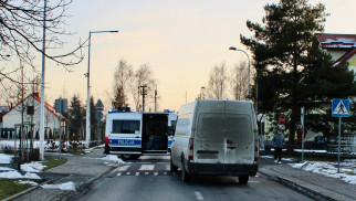 Potrącenie na przejściu w Zatorze. 62-latek trafił do szpitala