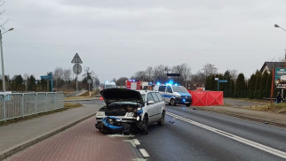 Tragiczny wypadek w Oświęcimiu! Motorowerzysta zginął na miejscu, droga zablokowana!