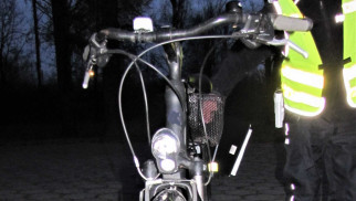 Trzy promile i przewrotka podczas nocnej jazdy na rowerze