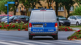 Zastępca oficera dyżurnego oświęcimskiej komendy Policji, w czasie wolnym od służby zatrzymał pijanego sprawcę kolizji