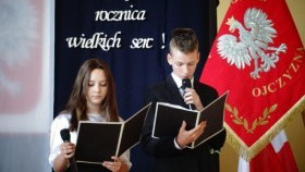 Akademia z okazji Święta Konstytucji 3 Maja w szkole w Bielanach