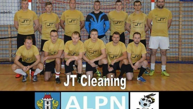 AMATORSKI FUTBOL. JT Cleaning bierze wszystko