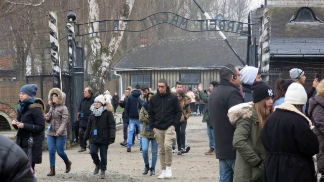 Bezpłatne pobyty studyjne dla polskich uczniów w muzeum Auschwitz