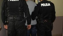 Brzeszcze. Policjanci zatrzymali mężczyznę podejrzanego o znęcanie nad matką i znieważenie policjantów