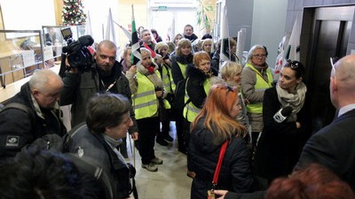 BRZESZCZE. Żony górników protestują w Krakowie