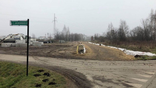 BRZEZINKA. Nowa droga odciąży ruch samochodowy w rejonie byłego obozu