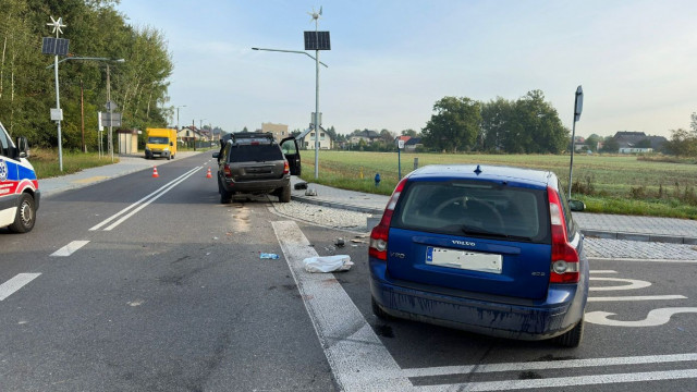 BRZEZINKA. Poranna chwila nieuwagi skończyła się poważnymi uszkodzeniami