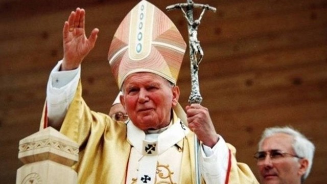 Czy znasz życiorys św. Jana Pawła II? Sprawdź się [QUIZ]