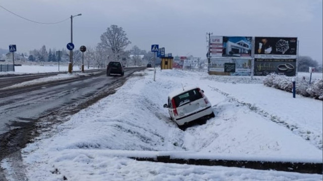 Dwa zdarzenia drogowe na ulicy Krakowskiej – FOTO