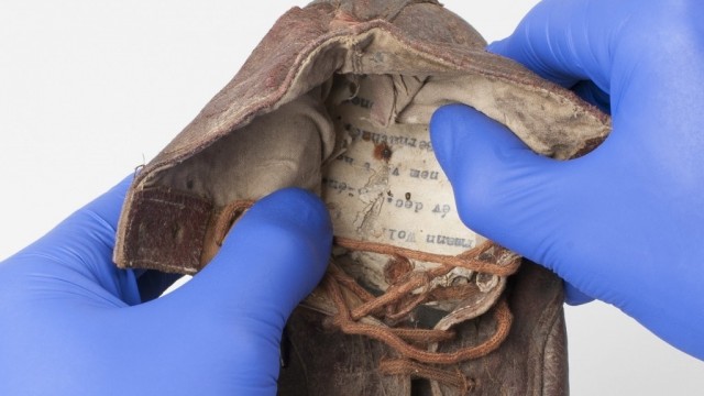 Dziecięce buciki z Auschwitz skrywają tajemnice – FOTO