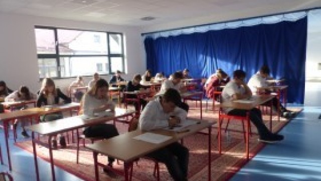 Egzamin ósmoklasisty z Nową Erą w szkole na Podlesiu