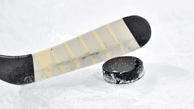 Era hokeja na lodzie w Polsce – jak rozwijała się ta zimowa dyscyplina?