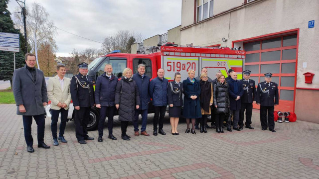 Faktycznie przekazanie już było, teraz nastąpiło uroczyste – FOTO