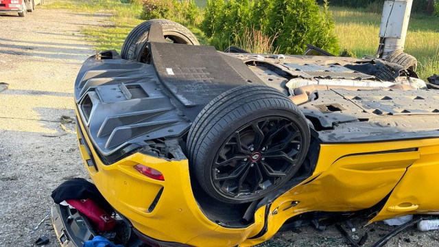 HARMĘŻE. Kolejne Renault Megan wypadło z drogi, trzech młodych mężczyzn zginęło na miejscu