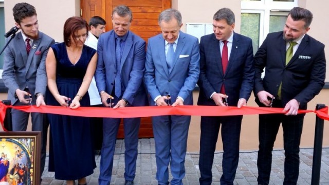Historyczna chwila – pierwszy akademik w Oświęcimiu oficjalnie otwarty!