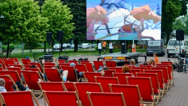 Hitchcock, Smok i popcorn, czyli kino plenerowe przy OCK