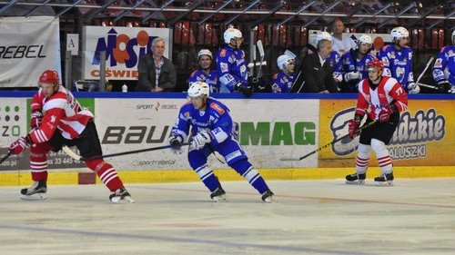 HOKEJ NA LODZIE. Walka o medale w play-off rozpoczęta!