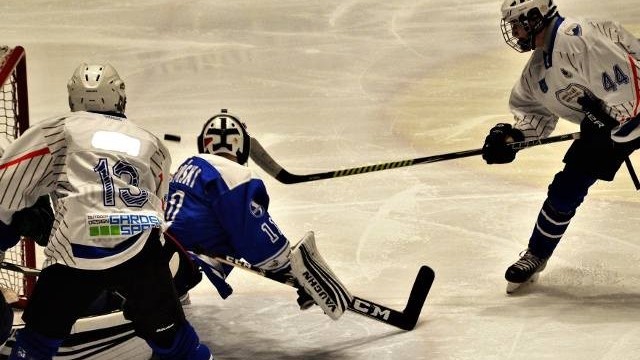 Hokej, OOM. UKH Unia Oświęcim pokonała Stoczniowca i zagra o medale mistrzostw Polski