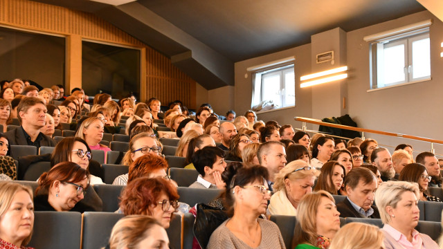 Jak zachować równowagę psychiczną w świecie pełnym zagrożeń (film)