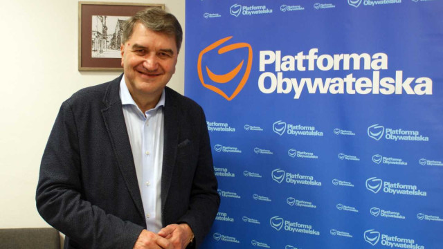 Janusz Chwierut wygrywa wybory w pierwszej turze