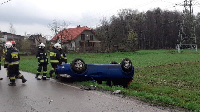 JAWISZOWICE. Niebezpieczne zdarzenia z udziałem trzech pojazdów