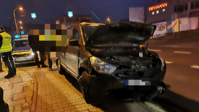 Jedna osoba odniosła obrażenia w wyniku zdarzenia drogowego w Chełmku – ZDJĘCIA!