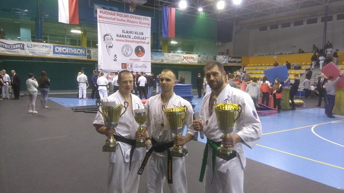 KARATE. Brzeszczanie w złotym kolorze