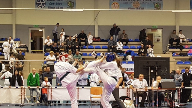 KARATE-KYOKUSHIN. Dziesięć krążków dla oświęcimian