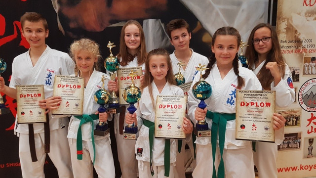 KARATE. Wystrzałowe dziewczęta! Siedem medali do kolekcji