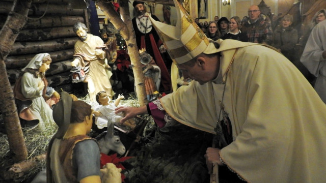 KĘTY. Biskup Pindel na Pasterce w Kętach: św. Jan Kanty żył duchem Bożego Narodzenia
