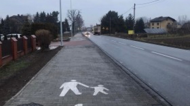 Kolejny odcinek ścieżki pieszo-rowerowej w gminie Kęty zrealizowany