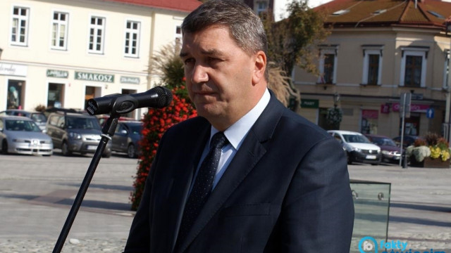 Komitet wyborczy Janusza Chwieruta komentuje pozew kontrkandydata