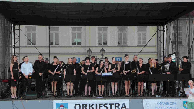 Koncert Orkiestry Miasta Oświęcim na Rynku Głównym