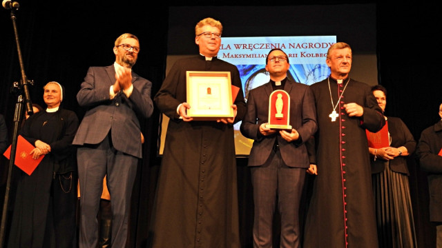 Księża Przemysław Gawlas i Jakub Kuliński Laureatami „Nagrody św. Maksymiliana Marii Kolbego”