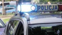 Łęki, Oświęcim. Policjanci pomogli w szybkim przewiezieniu trzyletniego dziecka do szpitala