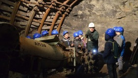 Mali studenci w zabytkowej kopalni Guido w Zabrzu
