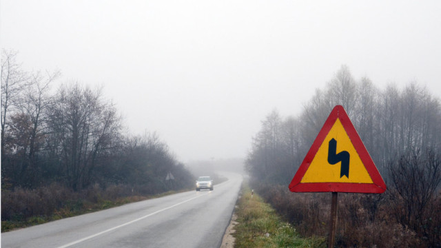 Mgła w powiecie oświęcimskim. Widoczność poniżej 200 metrów