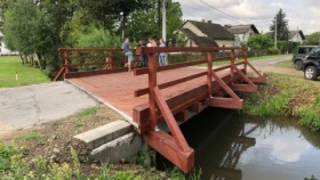 Mieszkańcy Bielan cieszą się już z nowego mostu