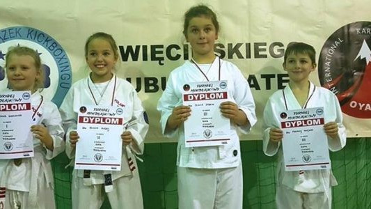 Mikołajkowy turniej kata i kickboxingu z FO – FOTO