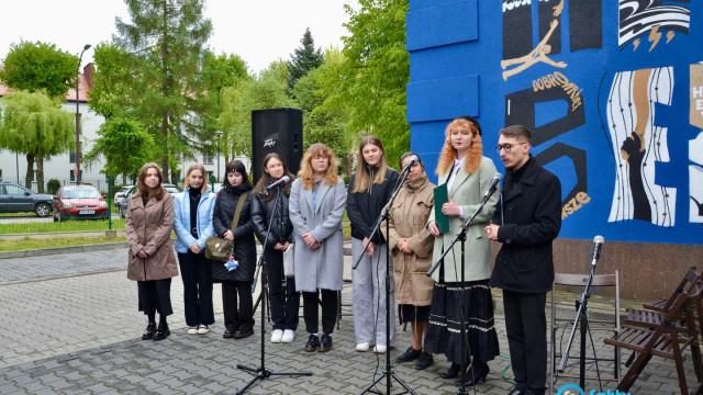 Mural WE REMEMBER: Hołd dla bohaterów ruchu oporu – FILM, FOTO