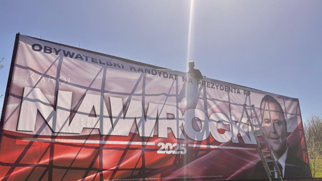 Największy baner skradziony. Kto bije poniżej pasa w kampanii wyborczej?