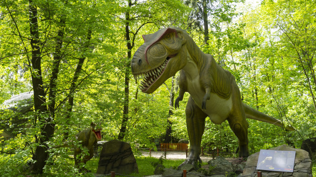Największy w Europie park ruchomych dinozaurów znajduje się w Polsce!