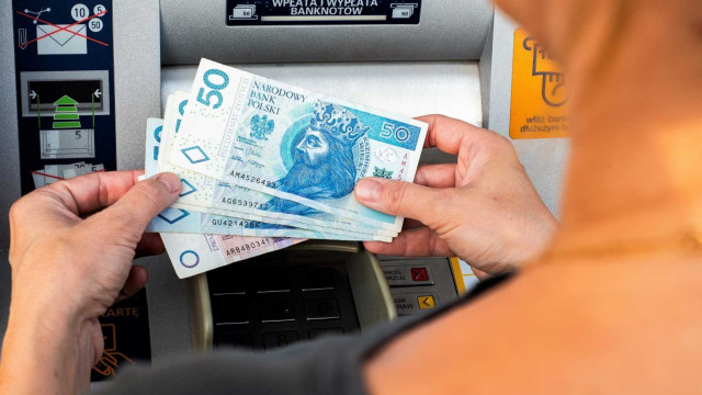 Nowa metoda oszustwa: Przestępcy namawiają do składania reklamacji w banku 