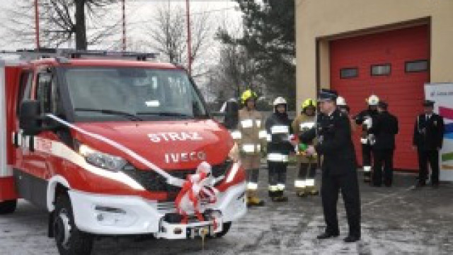 Nowy samochód dla jednostki Ochotniczej Straży Pożarnej w Malcu oficjalnie przekazany!