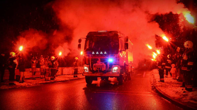 Nowy wóz strażacki dla druhów z Poręby Wielkiej – FOTO