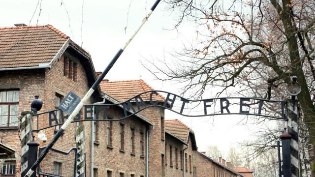 OŚWIĘCIM. 15 lat walki o prawdę o założycielach obozu Auschwitz-Bierkenau