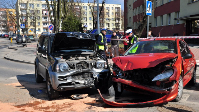 OŚWIĘCIM. 66-letnia oświęcimianka straciła prawo jazdy. Na rondo wjechała „pod prąd”