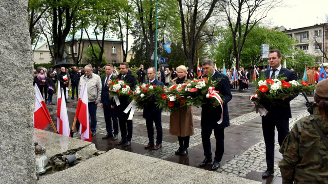 OŚWIĘCIM. Fotorelacja z okazji 232. rocznicy uchwalenia Konstytucji 3 Maja