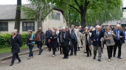 OŚWIĘCIM. Francuscy senatorowie odwiedzili Muzeum Auschwitz