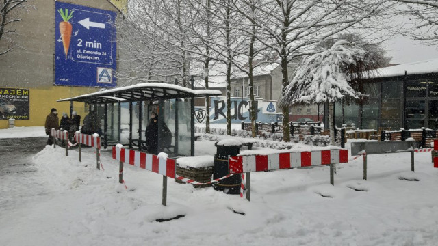 Oświęcim. Ledowe ekrany z informacją pasażerską na początek na czterech przystankach przy ul. Dąbrowskiego